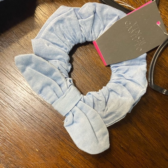 Vince Camuto Matching Chambray 3pc set Girls 3T Floral Embroidered Top Shorts - Picture 3 of 6